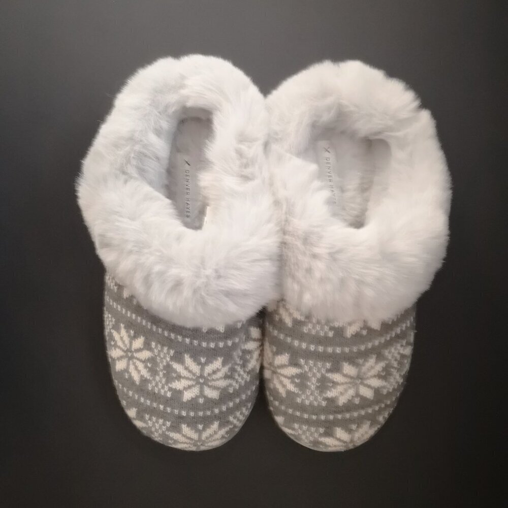 NWOT Denver Hayes Ladies Size Medium Grey Nordic Knit Slippers w/ Faux Fur